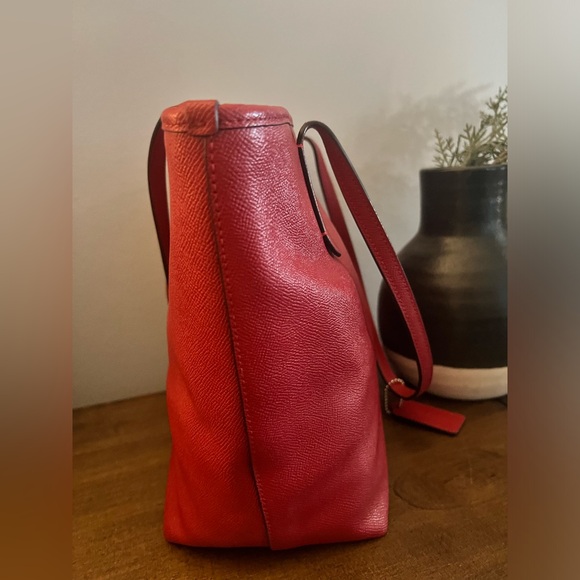 Coach Zip Top Tote (with matching pouch) - Picture 4 of 9